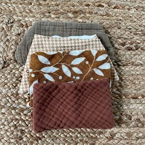 Neutral bandana bib bundle